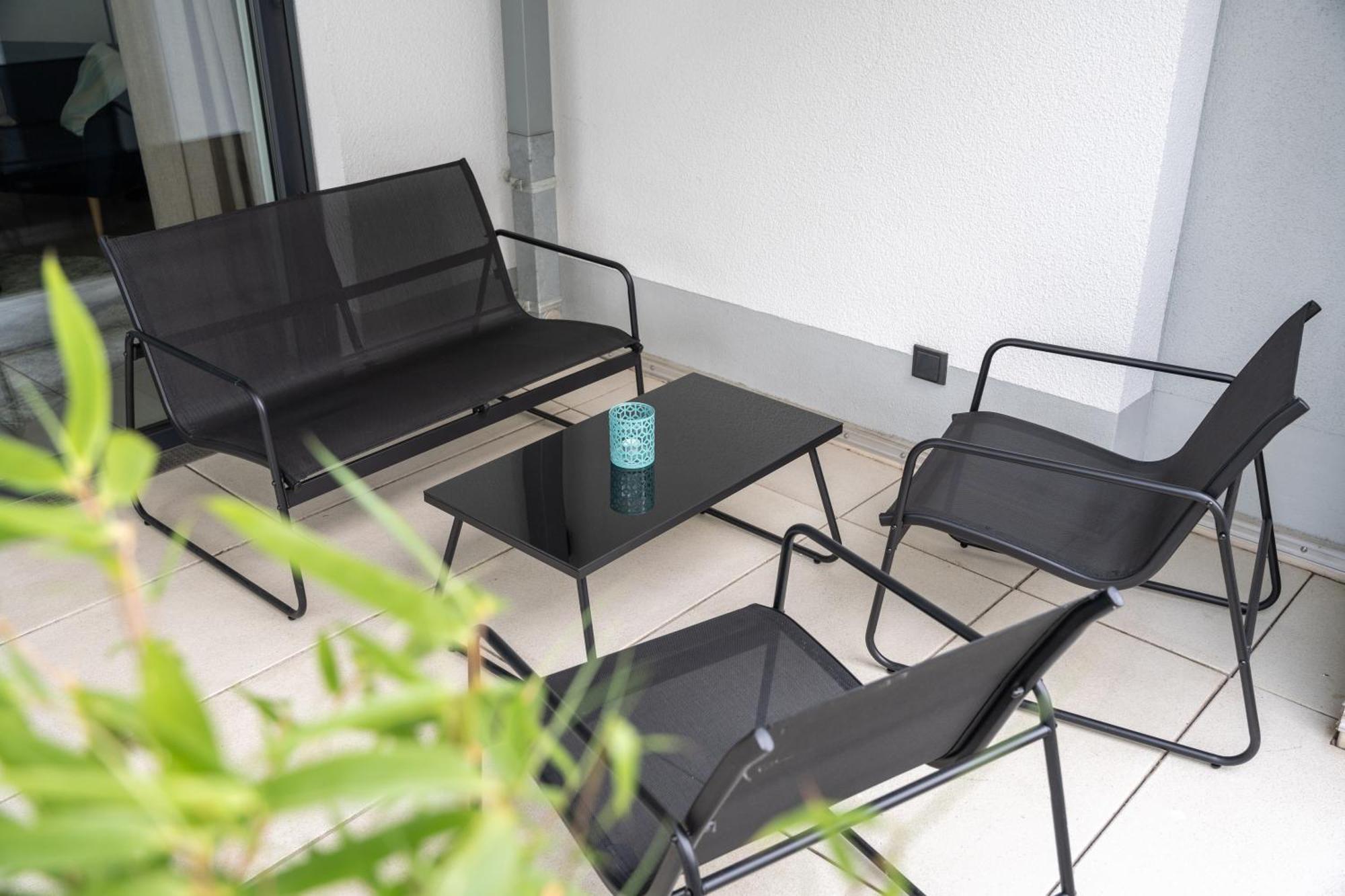 Appartamento Zentral - Fuer 6 - 2X Frei Parken - Terrasse Gießen Esterno foto