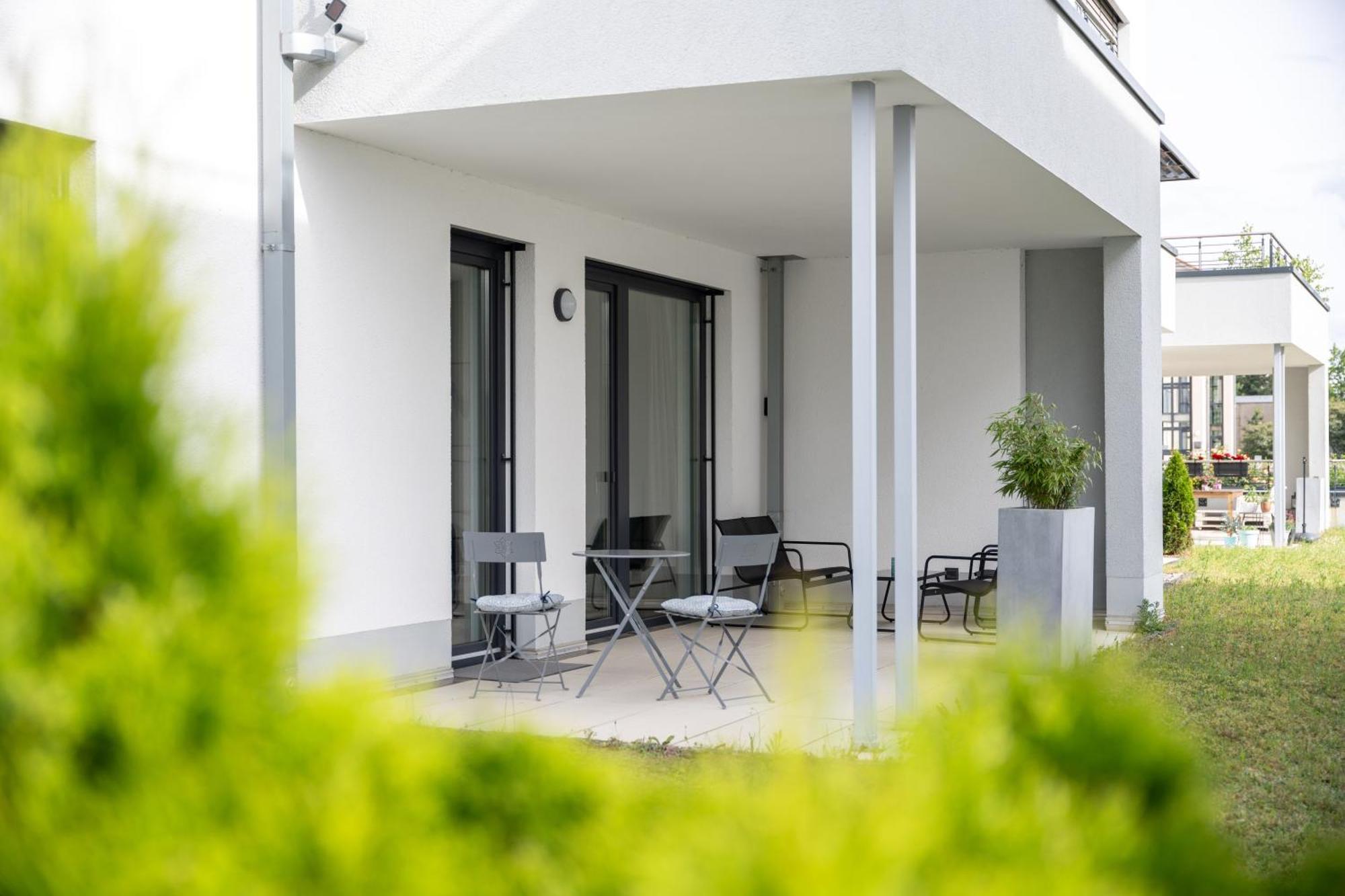 Appartamento Zentral - Fuer 6 - 2X Frei Parken - Terrasse Gießen Esterno foto